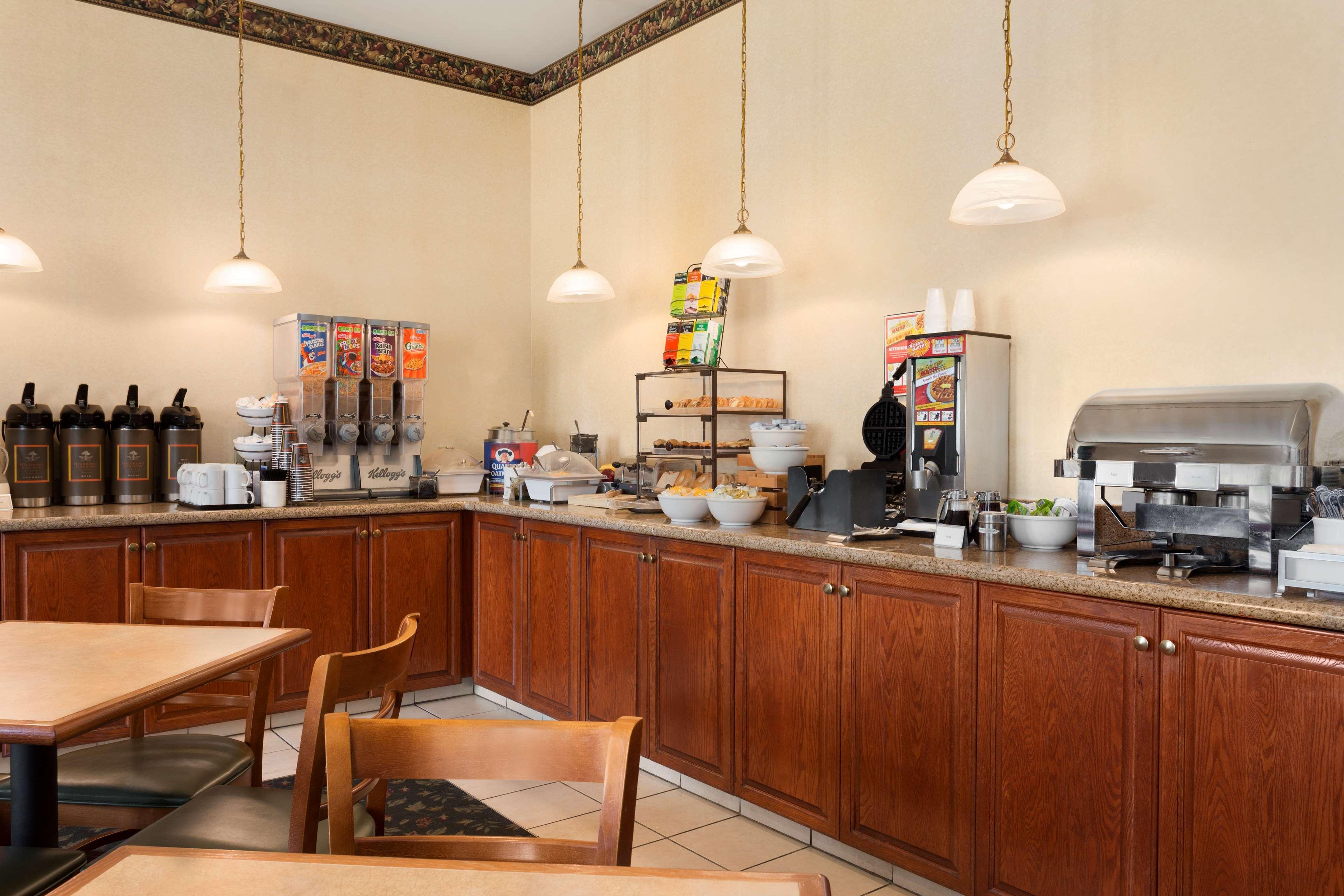 Country & By Radisson, St Charles Historic District Saint Charles